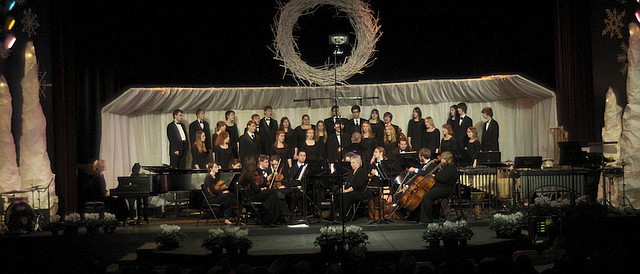 Baker University will present to performances Sund of its traditional Candlelight Vespers.
